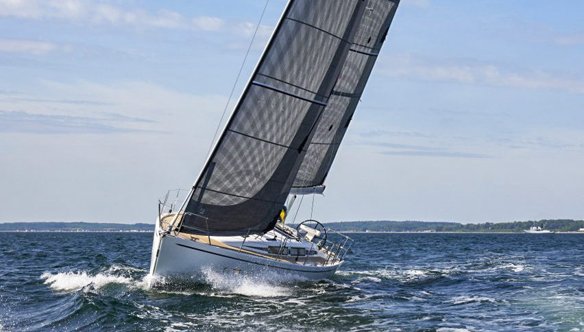 X-Drive® Taffeta Carbon - Cruising Großsegel 8 X Drive Carbon Lite Skin ausschnitt